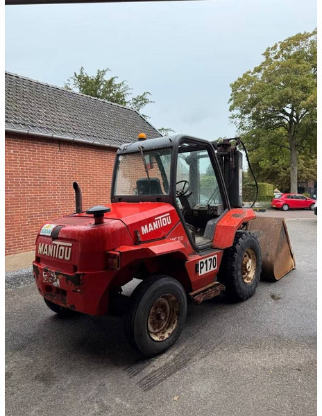 Manitou MC30D - Dīzeļiekrāvējs: foto 5 Manitou MC30D - Dīzeļiekrāvējs: foto 5