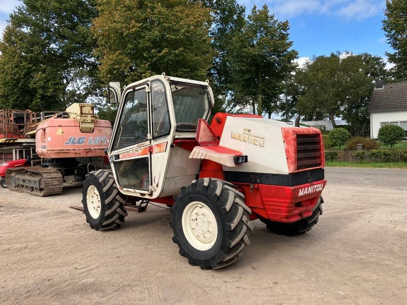 Manitou MLT 626 - Teleskopiskais iekrāvējs: foto 3 Manitou MLT 626 - Teleskopiskais iekrāvējs: foto 3