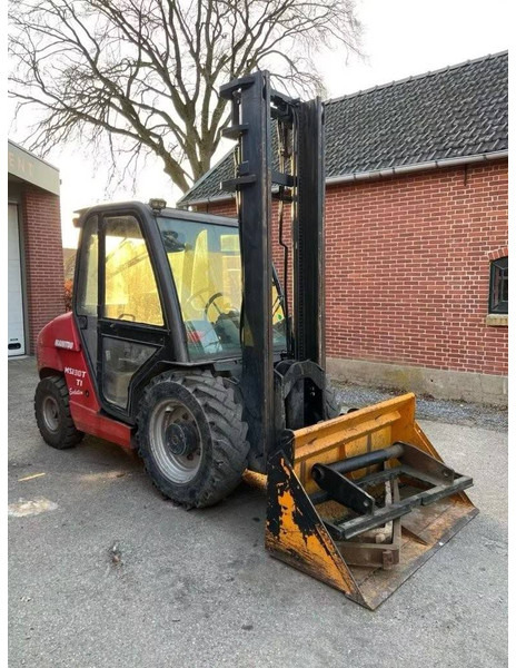 Manitou MSI30 - Dīzeļiekrāvējs: foto 3 Manitou MSI30 - Dīzeļiekrāvējs: foto 3