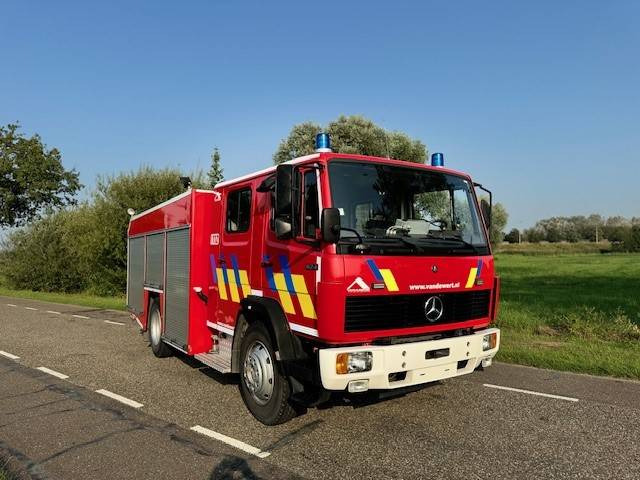 Mercedes-Benz 1124 - Ugunsdzēsēju mašīna: foto 3 Mercedes-Benz 1124 - Ugunsdzēsēju mašīna: foto 3