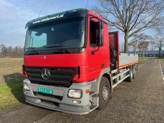Mercedes-Benz Actros 2832 6x2 - Kravas auto ar manipulatoru: foto 5 Mercedes-Benz Actros 2832 6x2 - Kravas auto ar manipulatoru: foto 5
