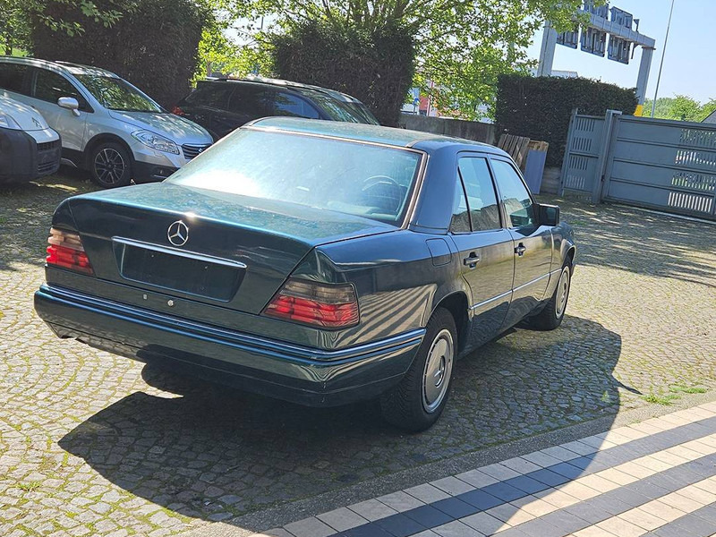 Mercedes-Benz E-Klasse 200D Automatic - Vieglā automašīna: foto 3 Mercedes-Benz E-Klasse 200D Automatic - Vieglā automašīna: foto 3