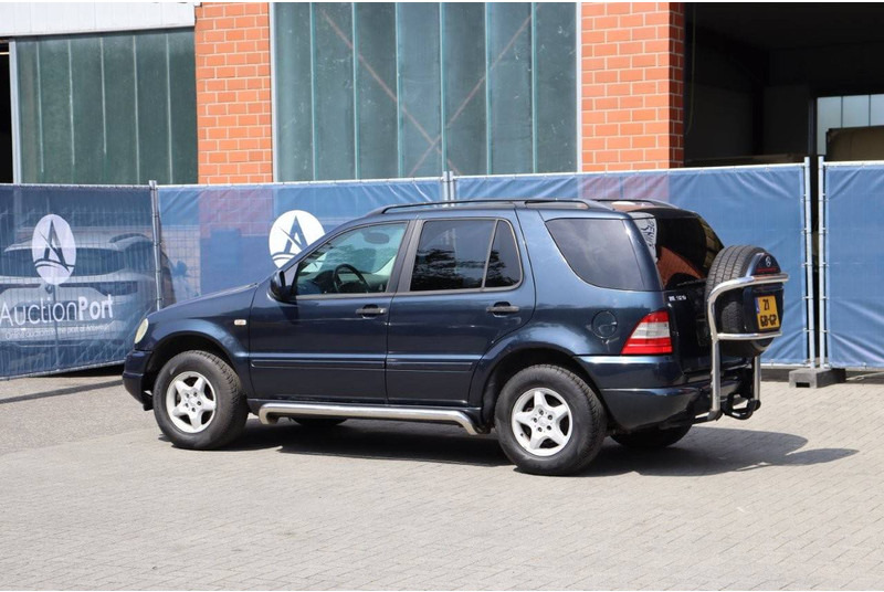 Mercedes-Benz M-Klasse ML 320 - SUV: foto 3 Mercedes-Benz M-Klasse ML 320 - SUV: foto 3