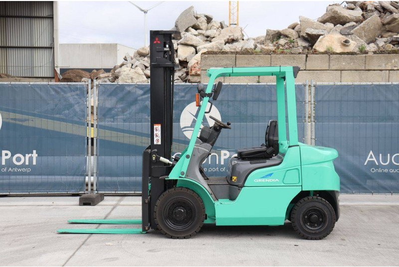 Mitsubishi FGE20T - Dīzeļiekrāvējs: foto 2 Mitsubishi FGE20T - Dīzeļiekrāvējs: foto 2