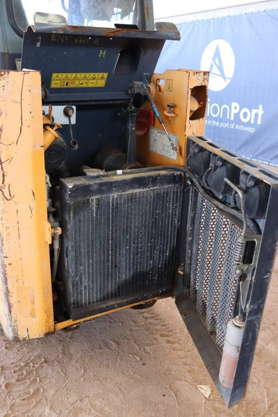 Riteņu iekrāvējs Mustang SL2012: foto 13