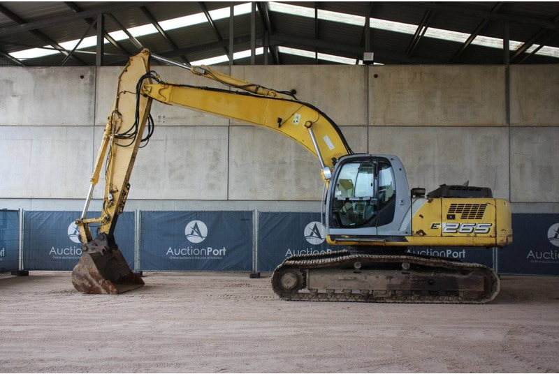 New Holland E265 - Kāpurķēžu ekskavators: foto 2 New Holland E265 - Kāpurķēžu ekskavators: foto 2