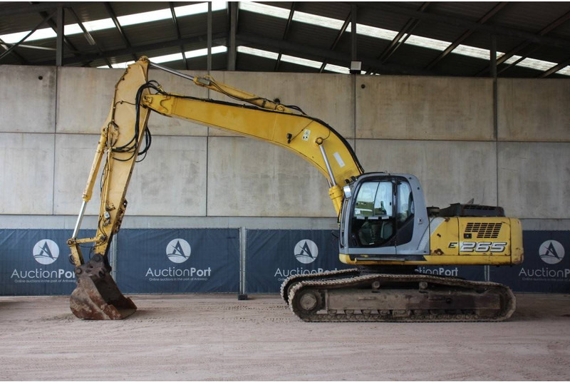 New Holland E265 - Kāpurķēžu ekskavators: foto 1 New Holland E265 - Kāpurķēžu ekskavators: foto 1