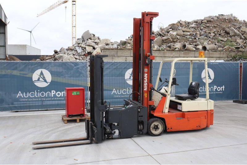 Nissan - Elektroiekrāvējs: foto 1 Nissan - Elektroiekrāvējs: foto 1