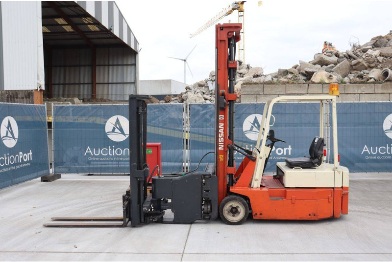 Nissan - Elektroiekrāvējs: foto 2 Nissan - Elektroiekrāvējs: foto 2