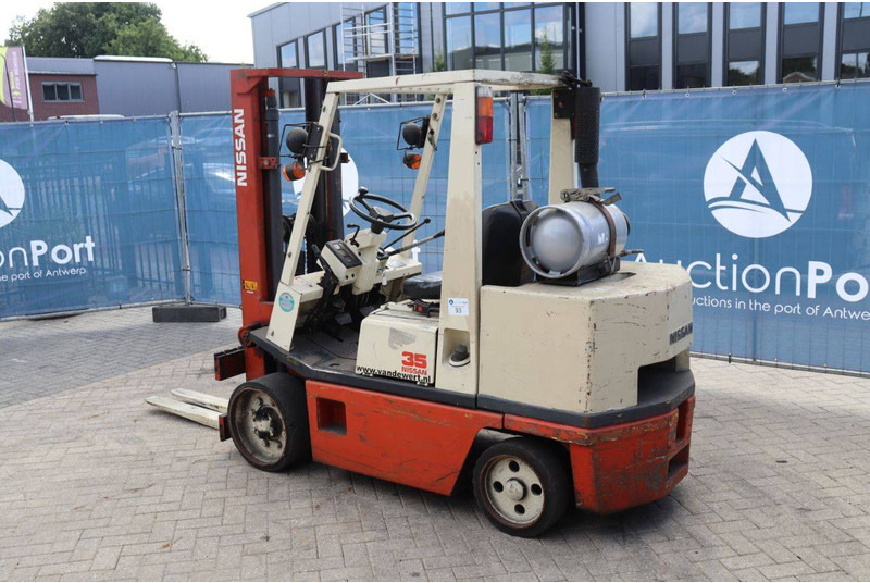Nissan KCUGH02F350 - Gāzes iekrāvējs: foto 4 Nissan KCUGH02F350 - Gāzes iekrāvējs: foto 4