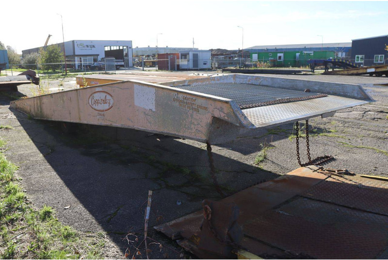 Onbekend - Puspiekabe noņemamā virsbūve/ Konteineru vedējs: foto 5 Onbekend - Puspiekabe noņemamā virsbūve/ Konteineru vedējs: foto 5