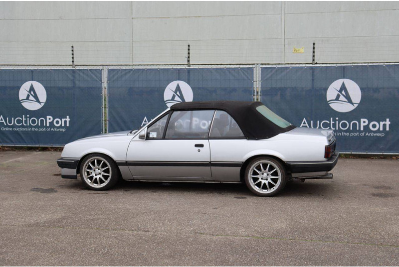Opel ASCONA-C - Vieglā automašīna: foto 3 Opel ASCONA-C - Vieglā automašīna: foto 3