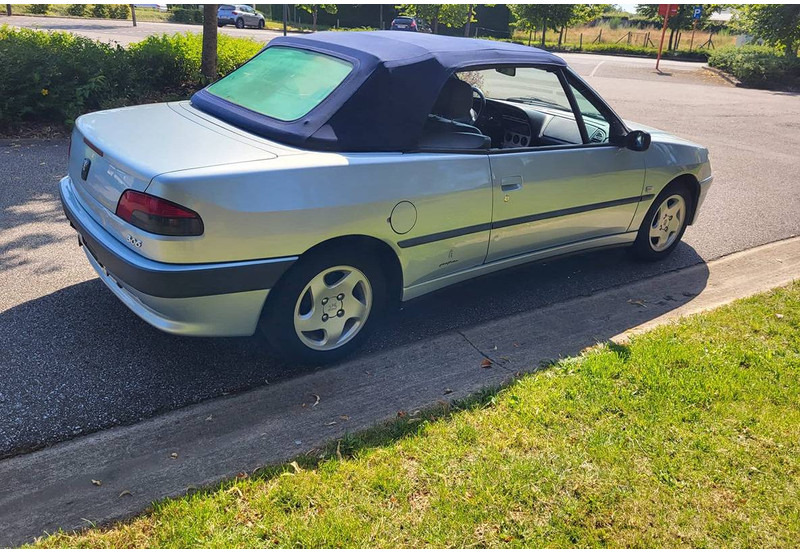 Peugeot 306 Cabriolet 1.6 Automatic - Sedans: foto 4 Peugeot 306 Cabriolet 1.6 Automatic - Sedans: foto 4