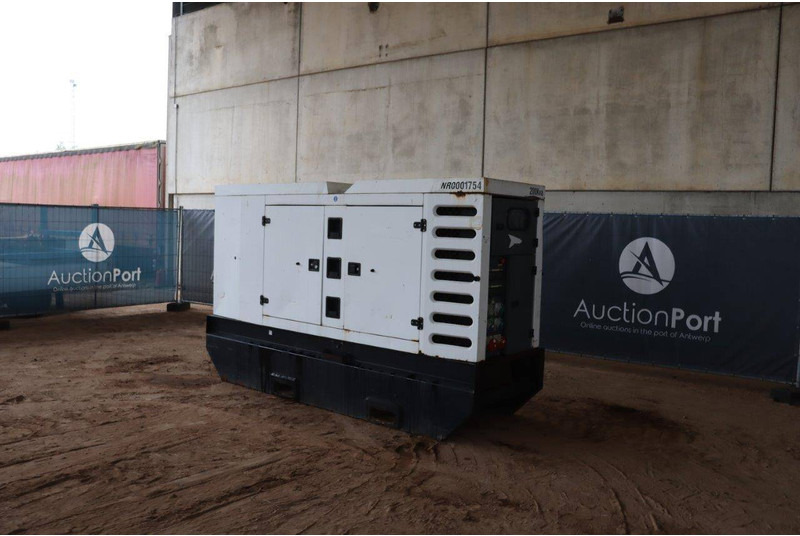 SDMO R220C3 - Elektroģenerators: foto 3 SDMO R220C3 - Elektroģenerators: foto 3