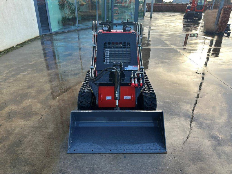 SMACH SH380 - Kāpurķēžu iekrāvējs: foto 2 SMACH SH380 - Kāpurķēžu iekrāvējs: foto 2
