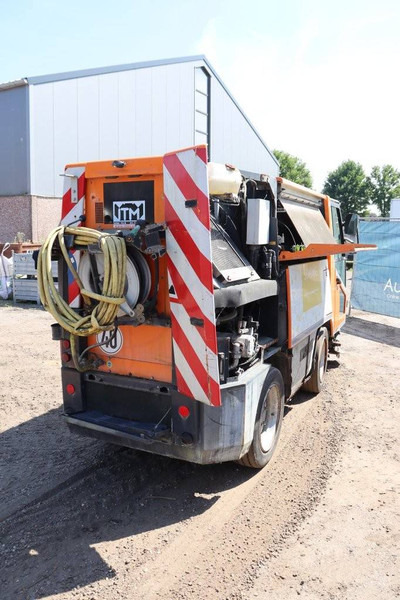 Schmidt MFH 2500 Typ:11 - Ielu tīrīšanas mašīna: foto 5 Schmidt MFH 2500 Typ:11 - Ielu tīrīšanas mašīna: foto 5