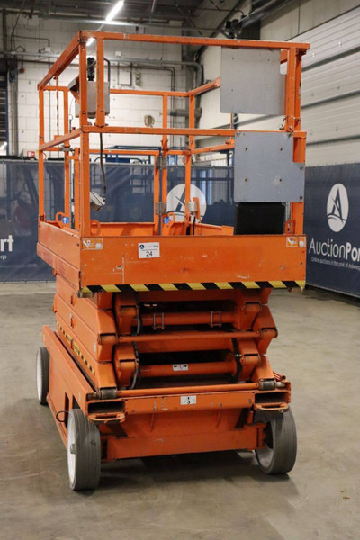 Šķērveida pacēlājs Skyjack SJ III-4626: foto 17