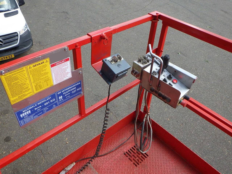 Skyjack SJ9250 - Šķērveida pacēlājs: foto 4 Skyjack SJ9250 - Šķērveida pacēlājs: foto 4