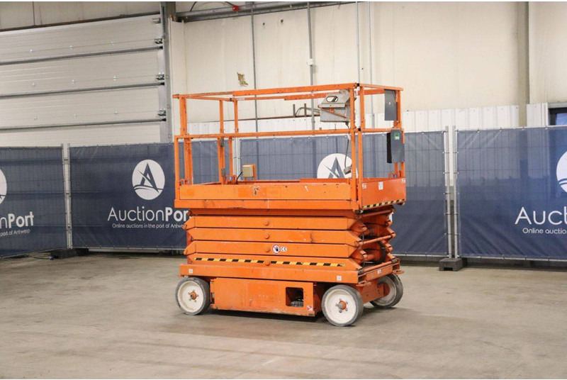 Skyjack SJIII-4632 - Šķērveida pacēlājs: foto 4 Skyjack SJIII-4632 - Šķērveida pacēlājs: foto 4