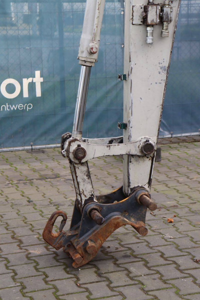 Riteņu ekskavators Takeuchi TB175W: foto 9 Riteņu ekskavators Takeuchi TB175W: foto 9