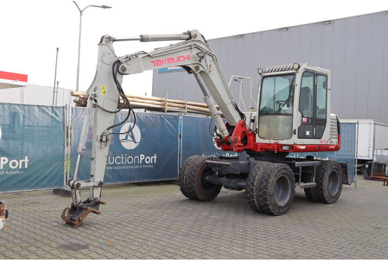 Riteņu ekskavators Takeuchi TB175W: foto 8 Riteņu ekskavators Takeuchi TB175W: foto 8