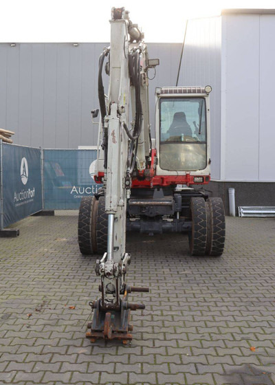 Riteņu ekskavators Takeuchi TB175W: foto 7 Riteņu ekskavators Takeuchi TB175W: foto 7