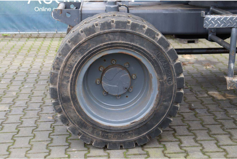 Riteņu ekskavators Takeuchi TB175W: foto 18 Riteņu ekskavators Takeuchi TB175W: foto 18