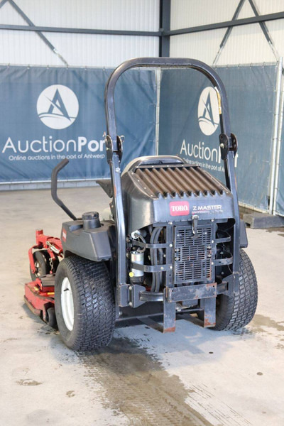 Toro Z Master Professional 7000 series - Zāles pļāvējs: foto 4 Toro Z Master Professional 7000 series - Zāles pļāvējs: foto 4