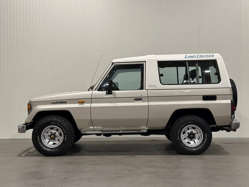 Toyota Land Cruiser - Vieglā automašīna: foto 2 Toyota Land Cruiser - Vieglā automašīna: foto 2