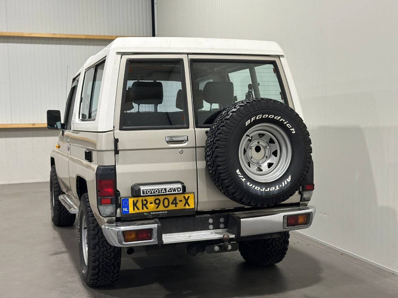 Toyota Land Cruiser - Vieglā automašīna: foto 4 Toyota Land Cruiser - Vieglā automašīna: foto 4