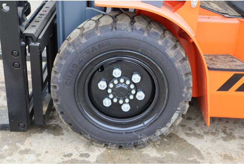 Jaunā Dīzeļiekrāvējs VMAX CPCD40: foto 14