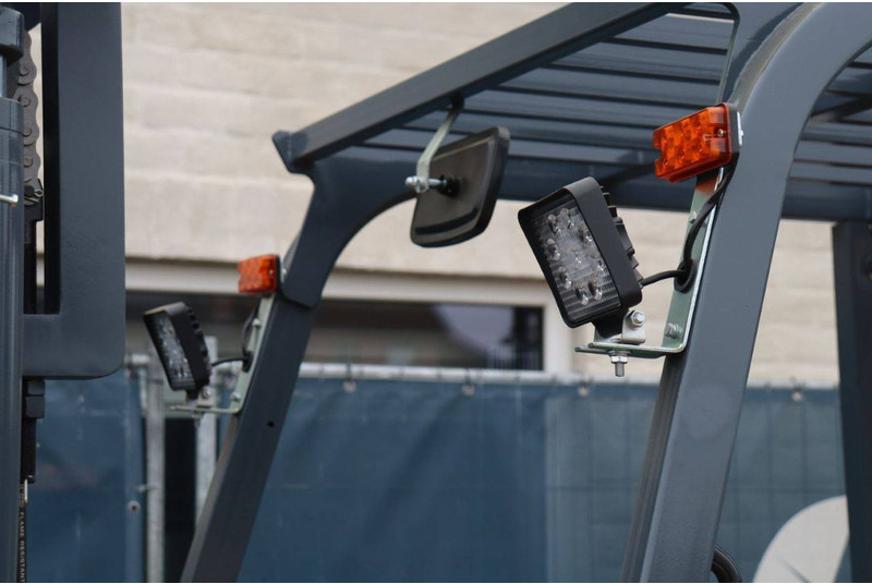 Jaunā Dīzeļiekrāvējs VMAX CPCD40: foto 13