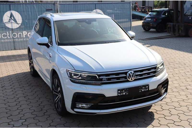 Vieglā automašīna Volkswagen Tiguan R line: foto 7