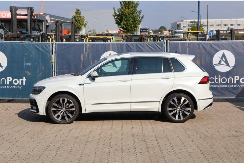 Volkswagen Tiguan R line - Vieglā automašīna: foto 2 Volkswagen Tiguan R line - Vieglā automašīna: foto 2