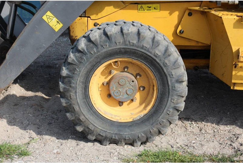 Ekskavators-iekrāvējs Volvo BL60B: foto 12 Ekskavators-iekrāvējs Volvo BL60B: foto 12