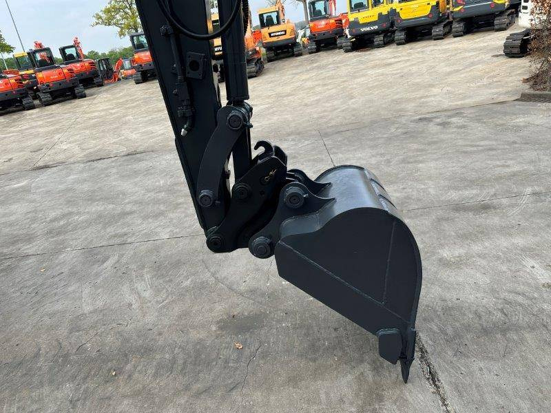 Kāpurķēžu ekskavators Volvo EC55B: foto 11