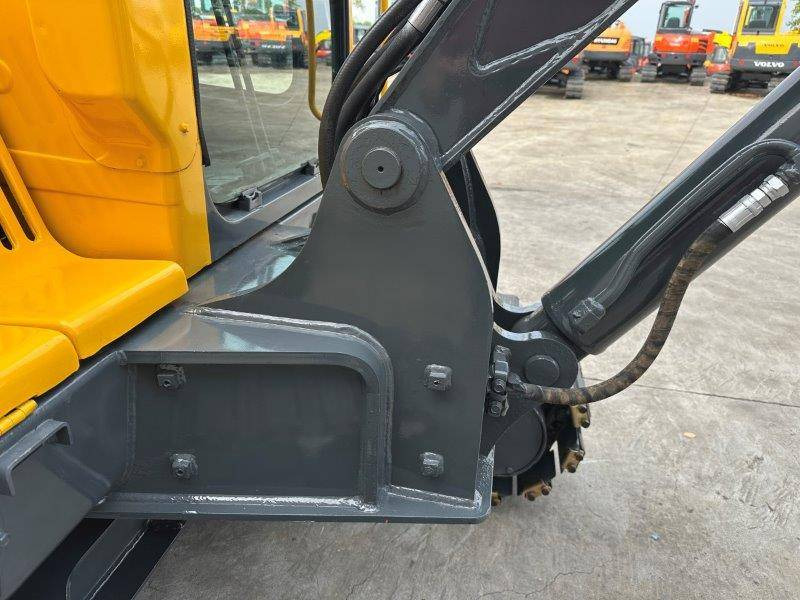 Kāpurķēžu ekskavators Volvo EC55B: foto 13
