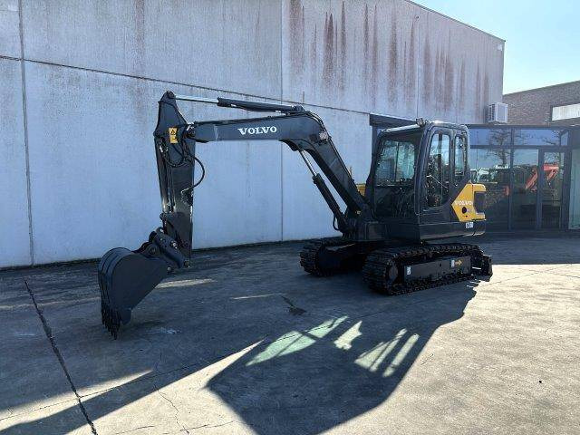 Volvo EC55D - Kāpurķēžu ekskavators: foto 1 Volvo EC55D - Kāpurķēžu ekskavators: foto 1