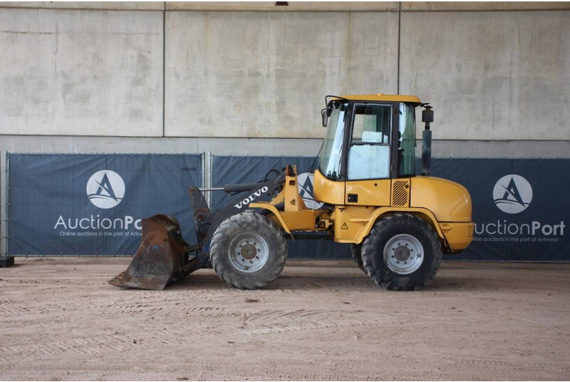 Volvo L30B-Z/X - Riteņu iekrāvējs: foto 2 Volvo L30B-Z/X - Riteņu iekrāvējs: foto 2