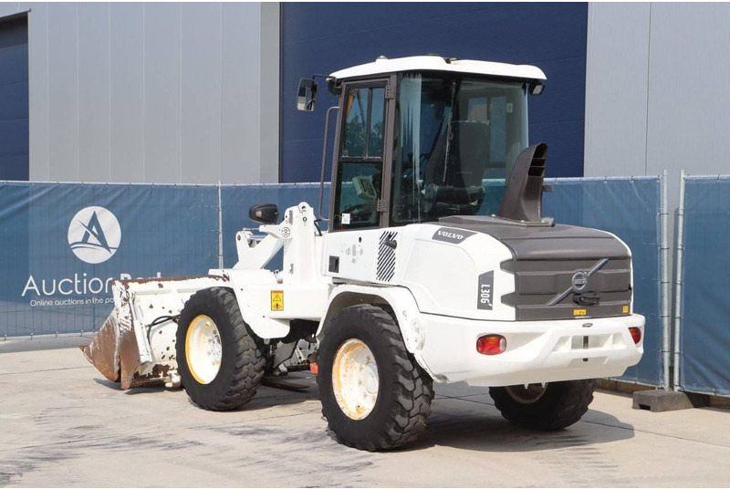 Volvo L30G - Riteņu iekrāvējs: foto 4 Volvo L30G - Riteņu iekrāvējs: foto 4