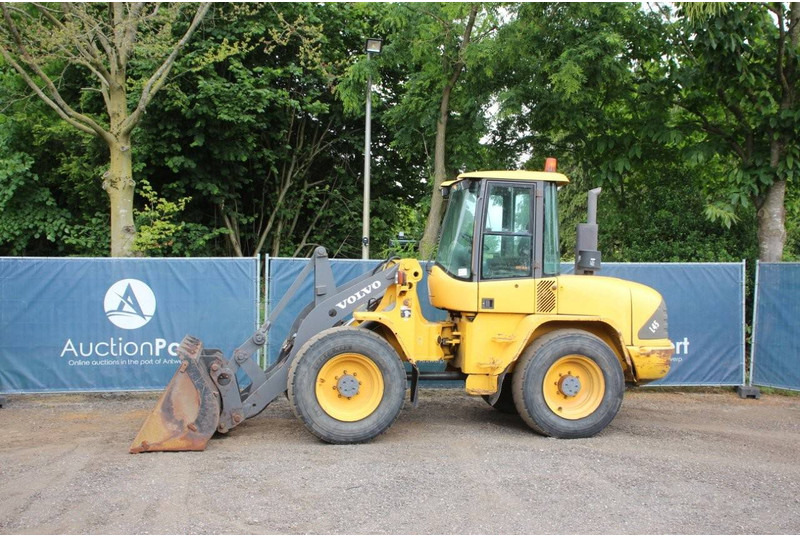 Volvo L45TP - Riteņu iekrāvējs: foto 1 Volvo L45TP - Riteņu iekrāvējs: foto 1