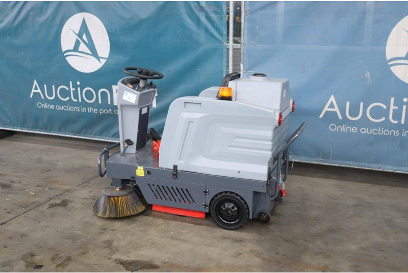 Westfield S1250 - Ielu tīrīšanas mašīna: foto 3 Westfield S1250 - Ielu tīrīšanas mašīna: foto 3