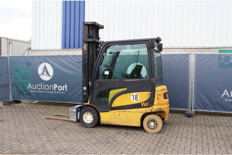 Yale ERP25VL - Elektroiekrāvējs: foto 3 Yale ERP25VL - Elektroiekrāvējs: foto 3