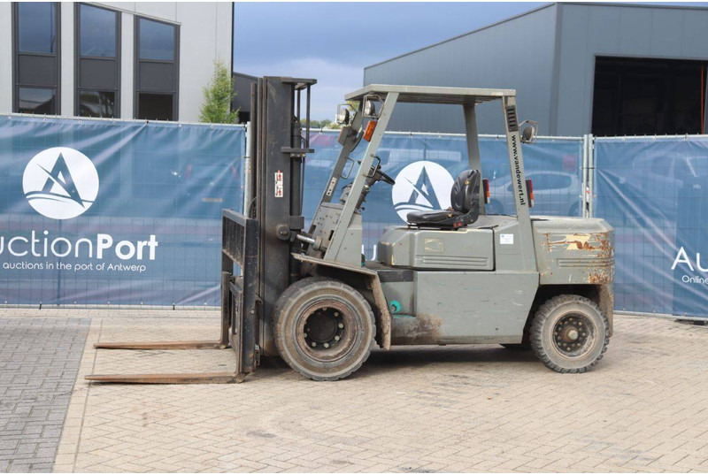Yang FD-45IIP - Dīzeļiekrāvējs: foto 1 Yang FD-45IIP - Dīzeļiekrāvējs: foto 1