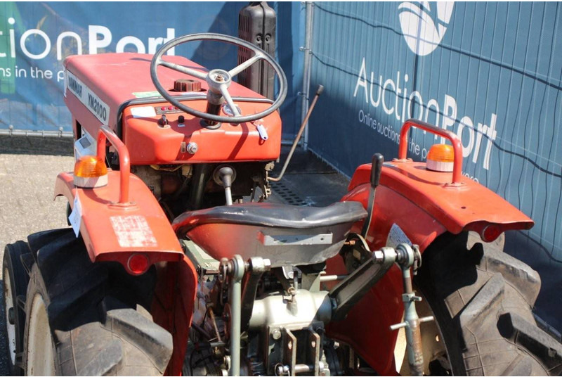 Traktors Yanmar YM2000: foto 14
