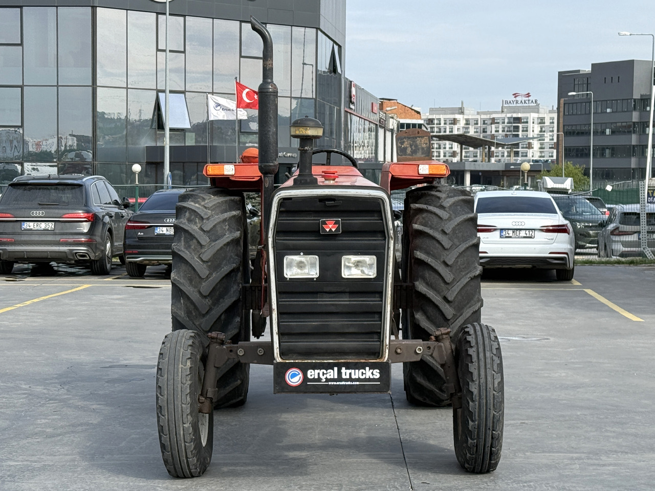 MASSEY FERGUSON 1996 MASSEY FERGUSON 285 S/ TRACTOR - Traktors: foto 2 MASSEY FERGUSON 1996 MASSEY FERGUSON 285 S/ TRACTOR - Traktors: foto 2