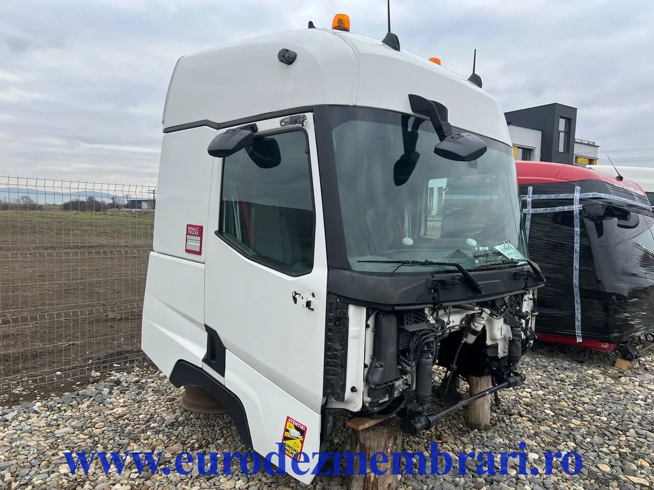 CABINA RENAULT T SLEEPER - Kabīne - Kravas automašīna: foto 3 CABINA RENAULT T SLEEPER - Kabīne - Kravas automašīna: foto 3