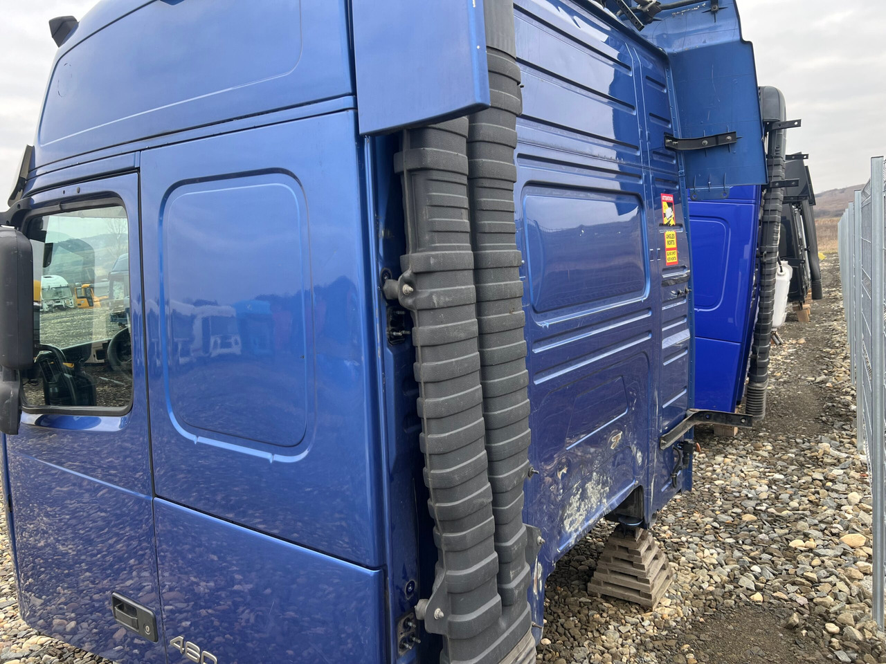 CABINA VOLVO FH13 GLOBETROTTER L2H2 - Kabīne - Kravas automašīna: foto 4 CABINA VOLVO FH13 GLOBETROTTER L2H2 - Kabīne - Kravas automašīna: foto 4