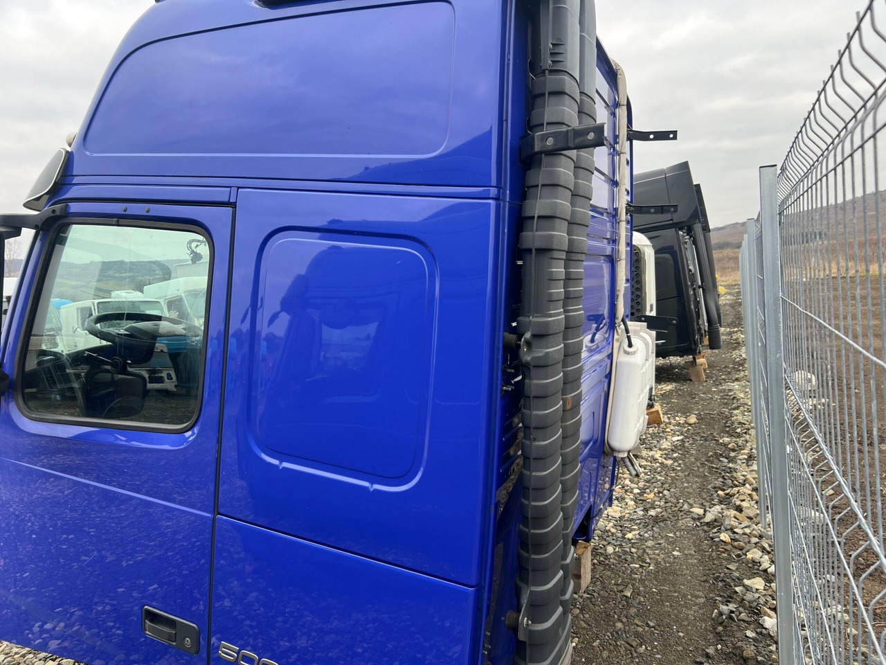 CABINA VOLVO FH13 GLOBETROTTER L2H3 - Kabīne - Kravas automašīna: foto 5 CABINA VOLVO FH13 GLOBETROTTER L2H3 - Kabīne - Kravas automašīna: foto 5
