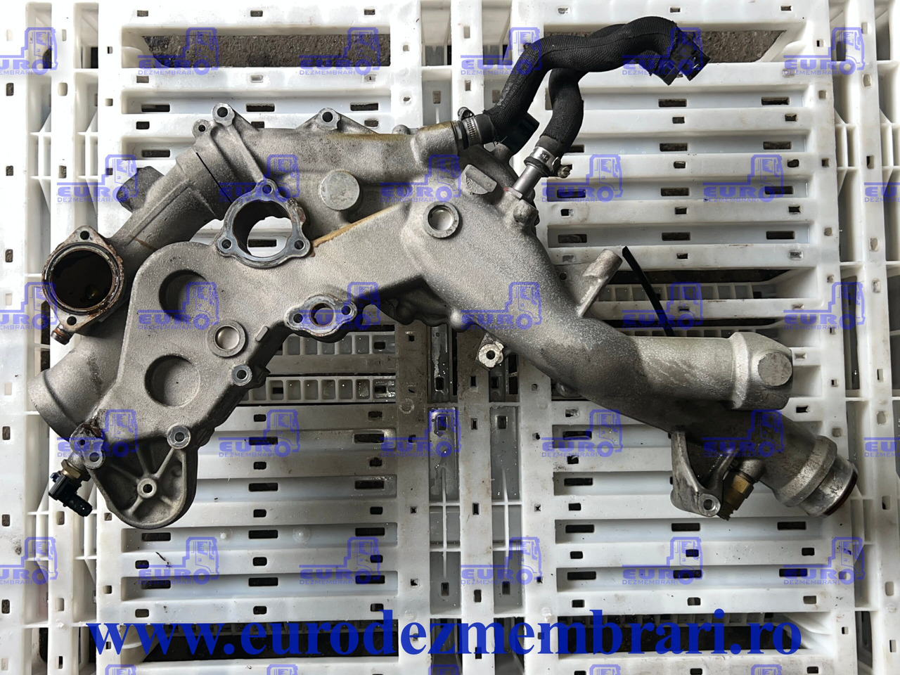 CARCASA POMPA APA MAN TGX D3876 51.06500.7130, 51.06330.5095, 51.06330.3069, 51.06302.3609 - Dzesēšanas šķidruma sūknis - Kravas automašīna: foto 2 CARCASA POMPA APA MAN TGX D3876 51.06500.7130, 51.06330.5095, 51.06330.3069, 51.06302.3609 - Dzesēšanas šķidruma sūknis - Kravas automašīna: foto 2